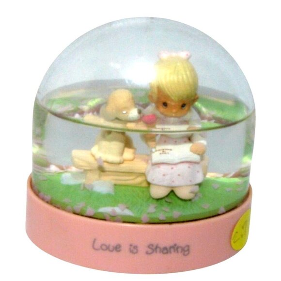 Precious Moments "Love Is Sharing" Snow Globe Ball Girl & Dog Figurine Vintage - Picture 4 of 4